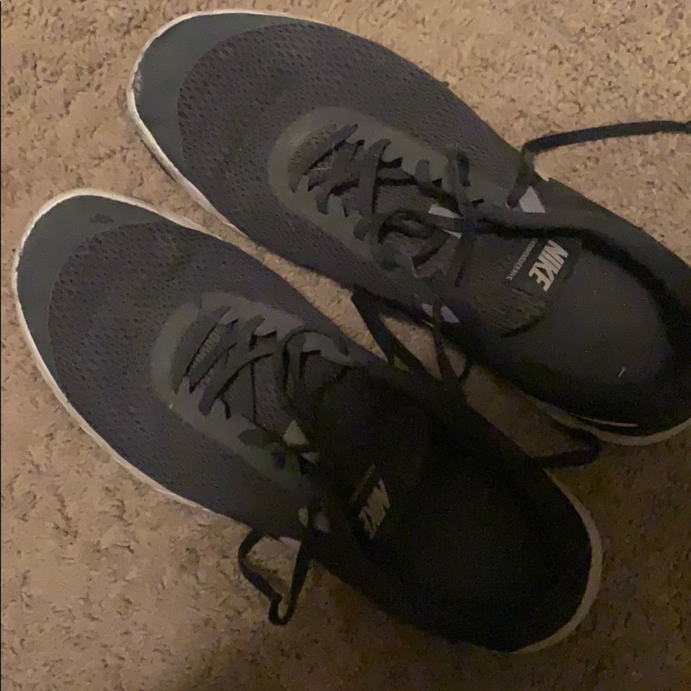Nike tennis shoes